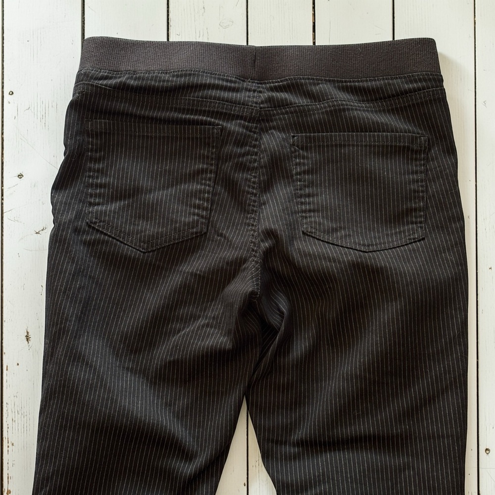 No Boundaries Black Pinstripe Skinny Pants Size L 11/13 Pull-On Stretch Career W - Picture 4 of 10